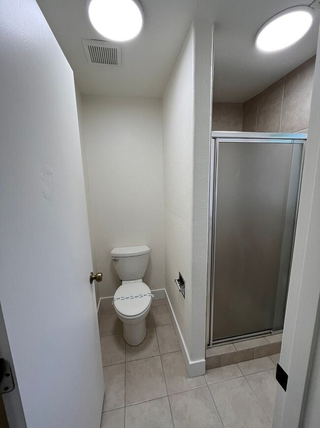Building Photo - Snag This Rare Gem! 3 Bed, 2 Bath Ranch on a Large Lot