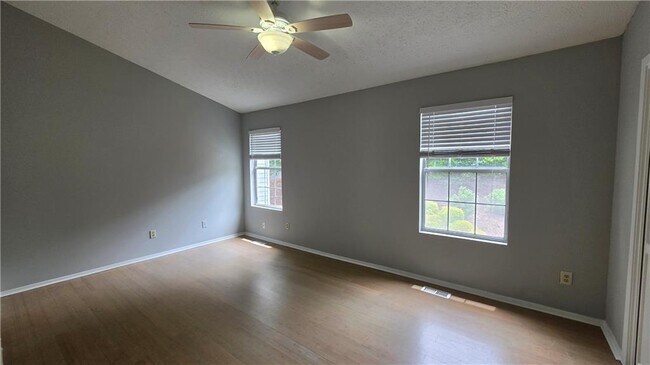 Building Photo - 1003 Wedgewood Way