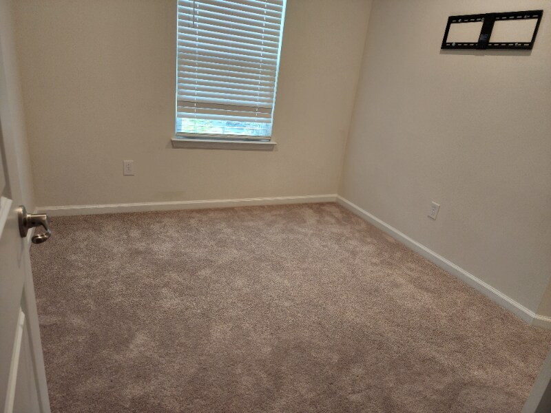 Building Photo - 4519 Valley Walk Dr