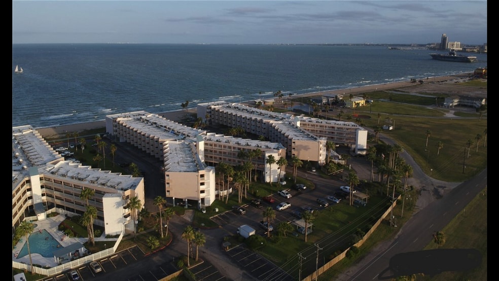 Building Photo - 3938 Surfside Blvd