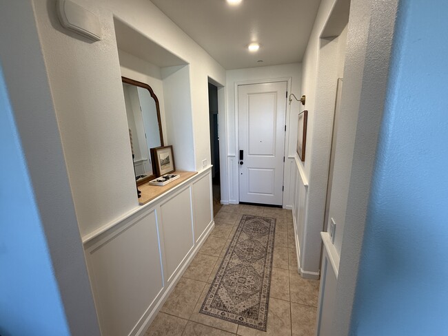 Building Photo - 614 Aromas Pl