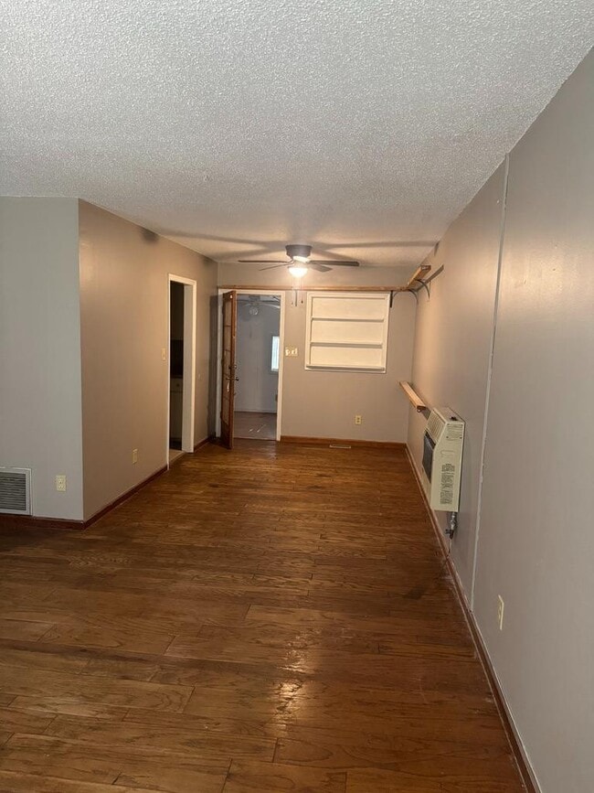 Building Photo - 115 Bay Valley Dr SW