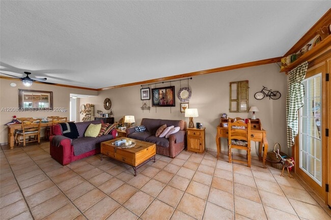 Building Photo - 3050 NE 48th Ct