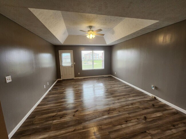 Building Photo - 717/719 McLean Court