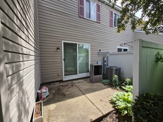 Building Photo - 1516 Normantown Rd