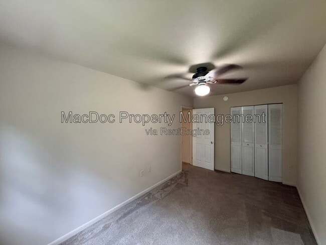 Building Photo - 14611 Earlham Ct