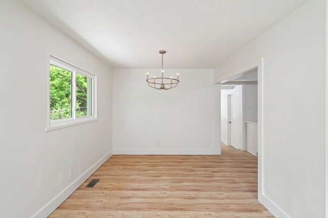 Building Photo - 415 Taliwa Dr