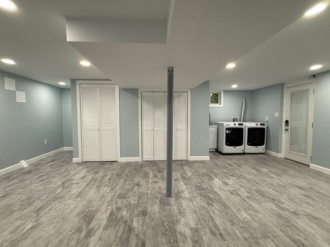 Building Photo - Beautifully Updated 4 Bedroom Cape Cod