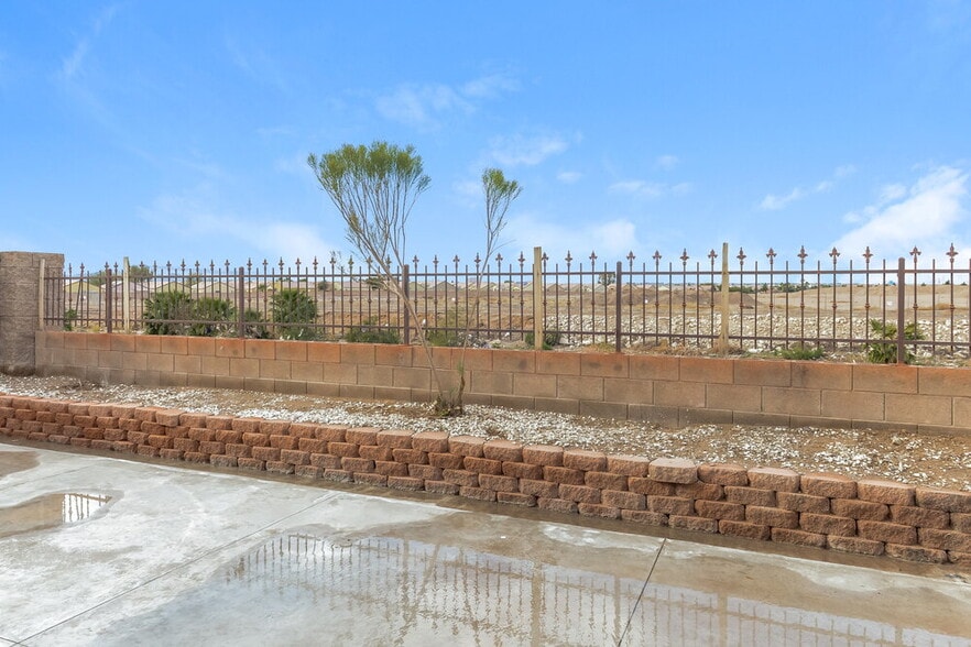 Building Photo - 3409 Greenwood Springs Dr