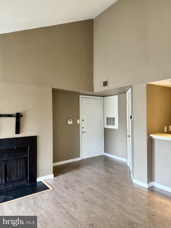Building Photo - 12163 Penderview Terrace
