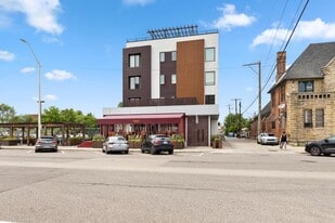 Building Photo - 438 Selden St