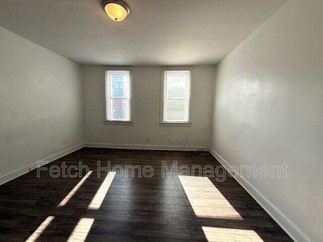 Building Photo - 138 Coral St