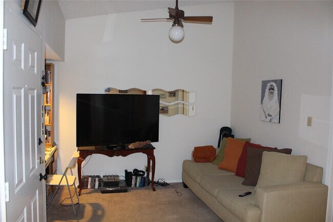 Building Photo - 3316 Guadalupe St