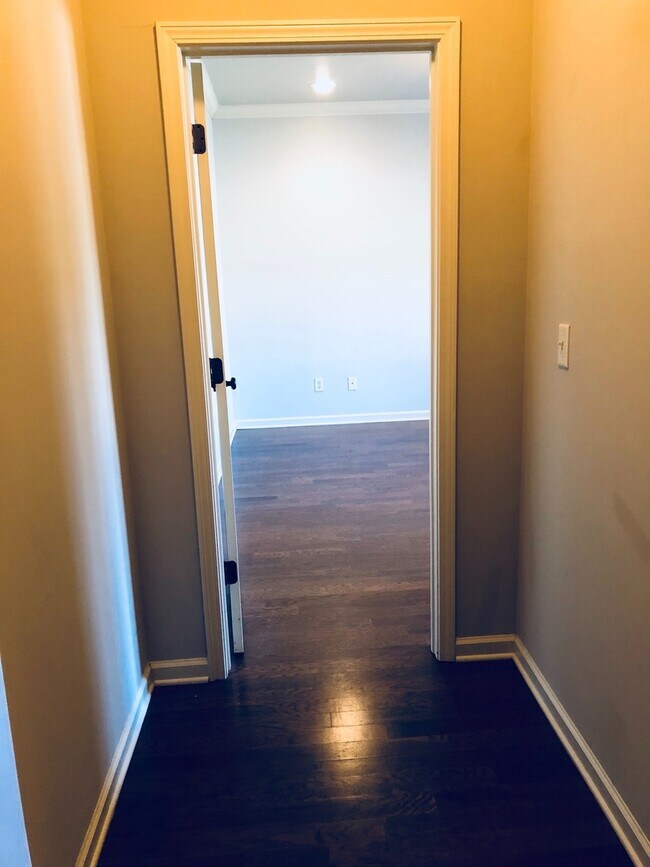 Building Photo - Townhome For Rent in Edenton Subdivision! ...