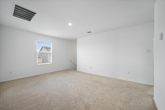 Building Photo - 220 California Bnd