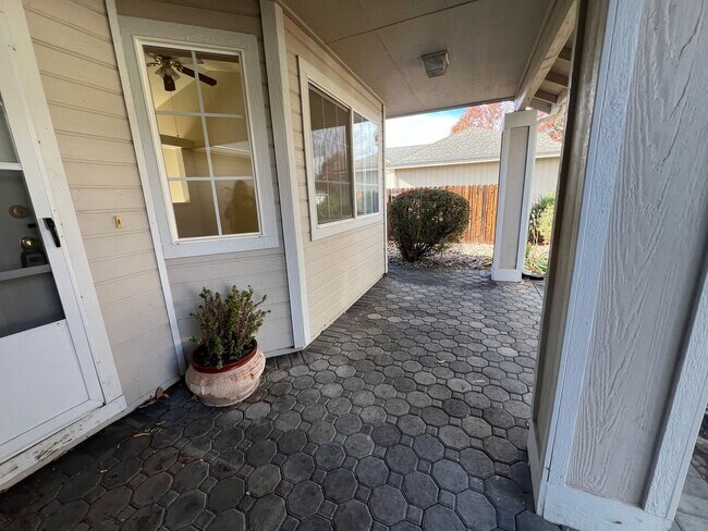 Building Photo - 1325 Chichester Dr
