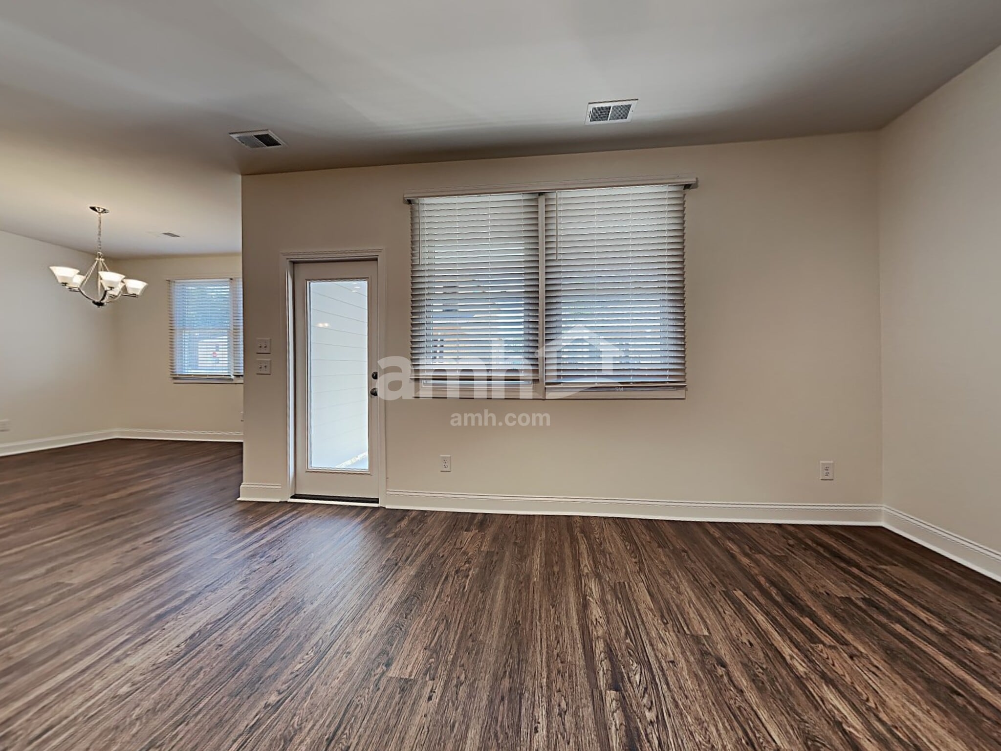 Building Photo - 410 Wright Rd A