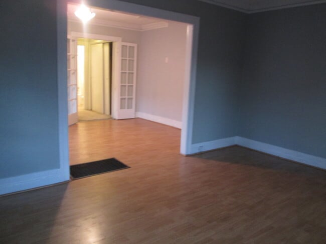 Building Photo - 3820 Goldwyn Terrace