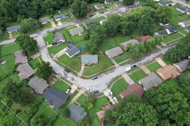 Building Photo - 3884 Kerston Dr