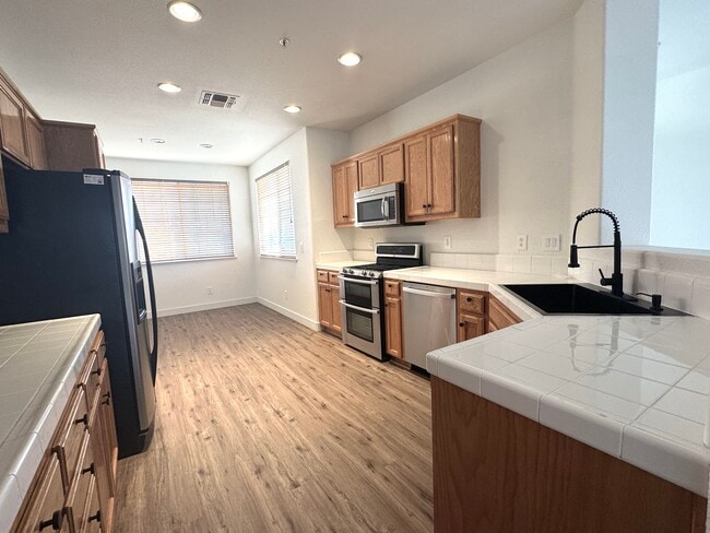 Building Photo - 5406 Martingale Ct