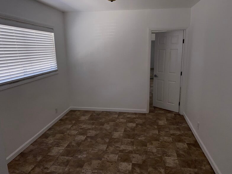 Dining Room - 2108 Marshallfield Ln