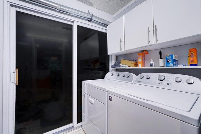 Building Photo - 1719 Mearns Meadow Blvd