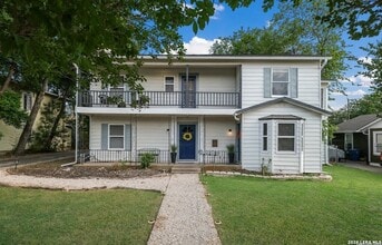 Building Photo - 422 Pershing Ave