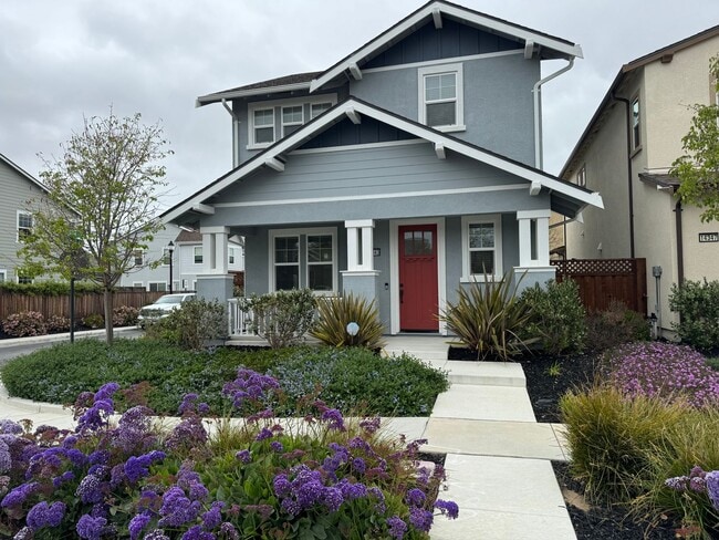 Building Photo - Wonderful Two Story 3 Bedroom Home Located in East Garrison