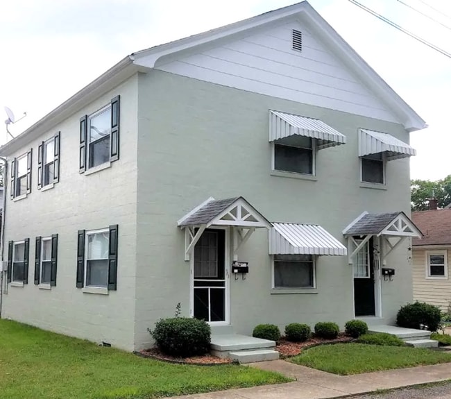 Primary Photo - Two Bedroom and One Bath Home Within Walki...