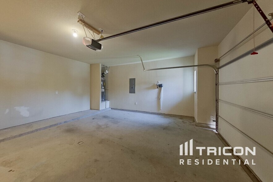 Building Photo - 1413 Melanie Trail