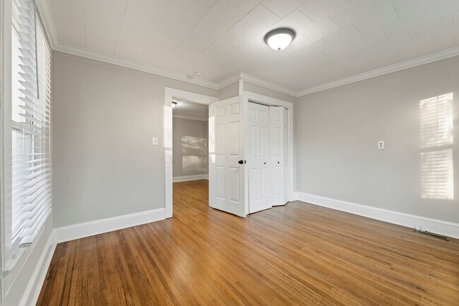 Building Photo - 602 Doby St