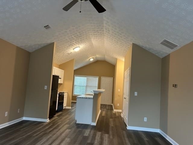 Building Photo - 5200 Alexander St