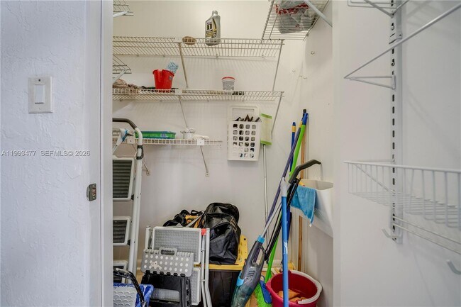 Building Photo - 13924 SW 90th Terrace