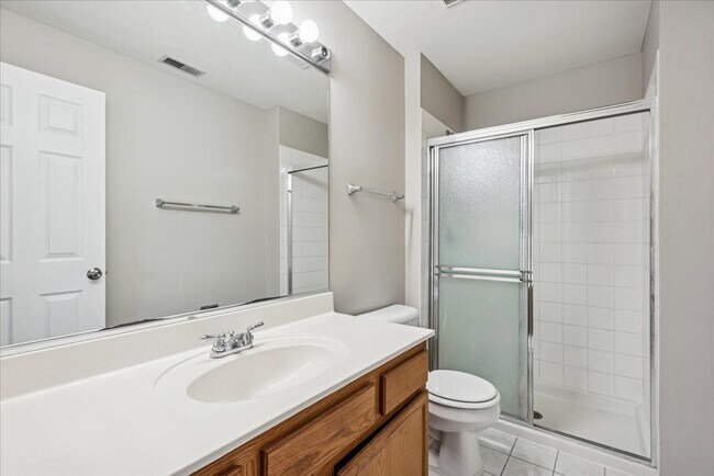 Building Photo - 67 Beechmont Ct