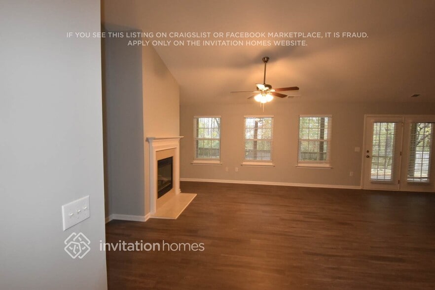 Building Photo - 3932 Edgeview Dr