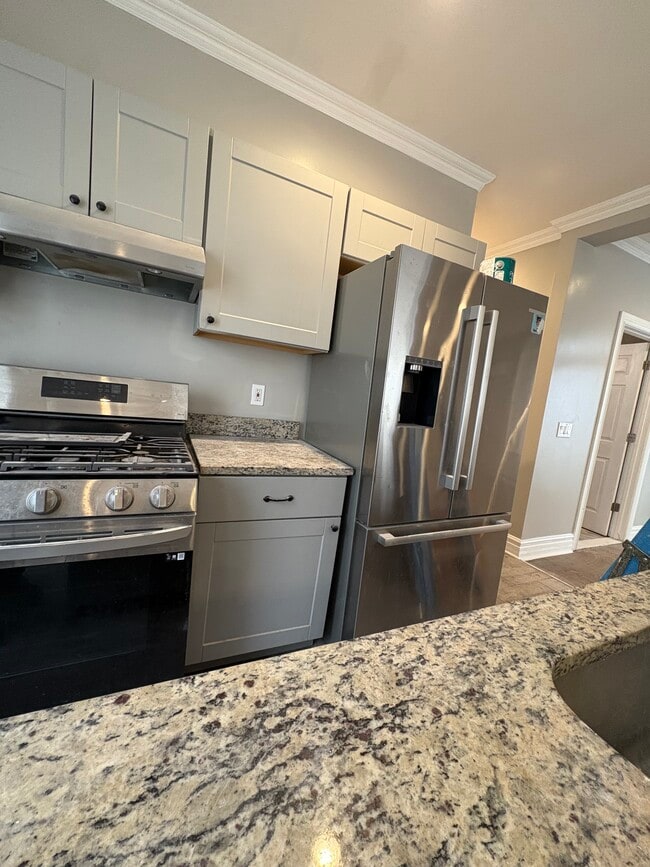 Building Photo - Soldoris