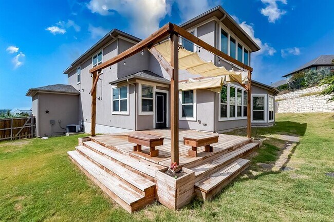 Building Photo - 5520 La Canada Wy