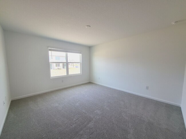 Building Photo - 3 Bedroom 2.5 Bathroom Townhome For Rent w...