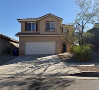 Building Photo - Spacious 4 Br, 2.5 Ba with 2 living areas, loft, kitchen appliances, 2 car garage.