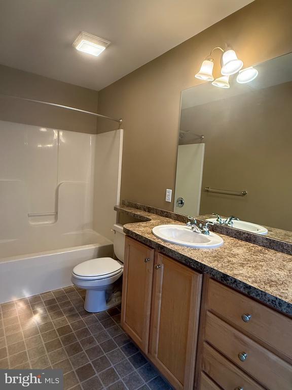 Building Photo - 2082 Deer Run Dr