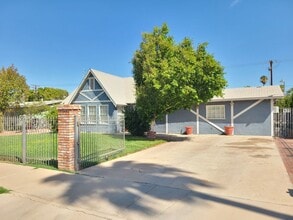 Building Photo - Home with All Utilities Included Now Available in Calexico!