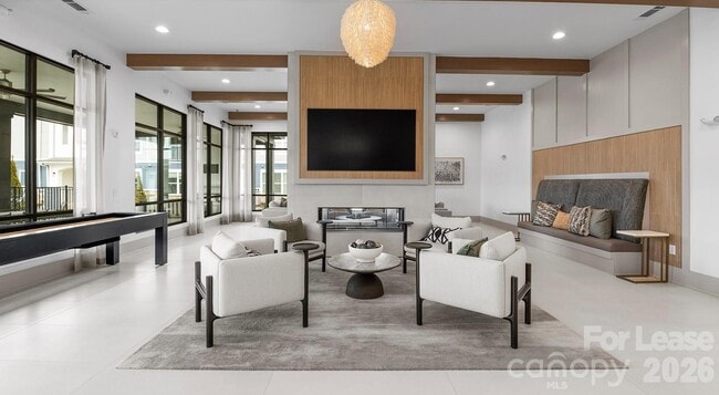 Building Photo - 2546 Perimeter Pointe Pkwy