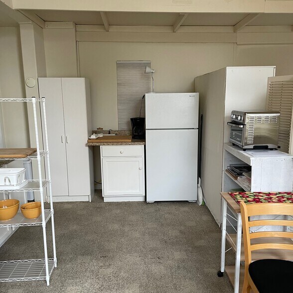 Building Photo - 1309 D Street Ext