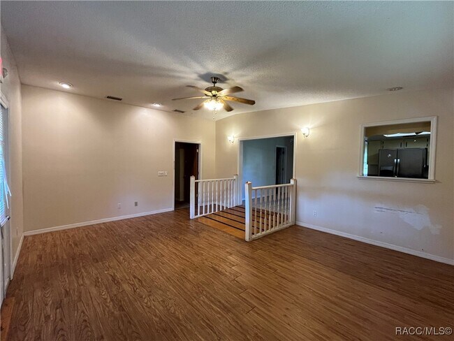 Building Photo - 1711 N Croft Ave