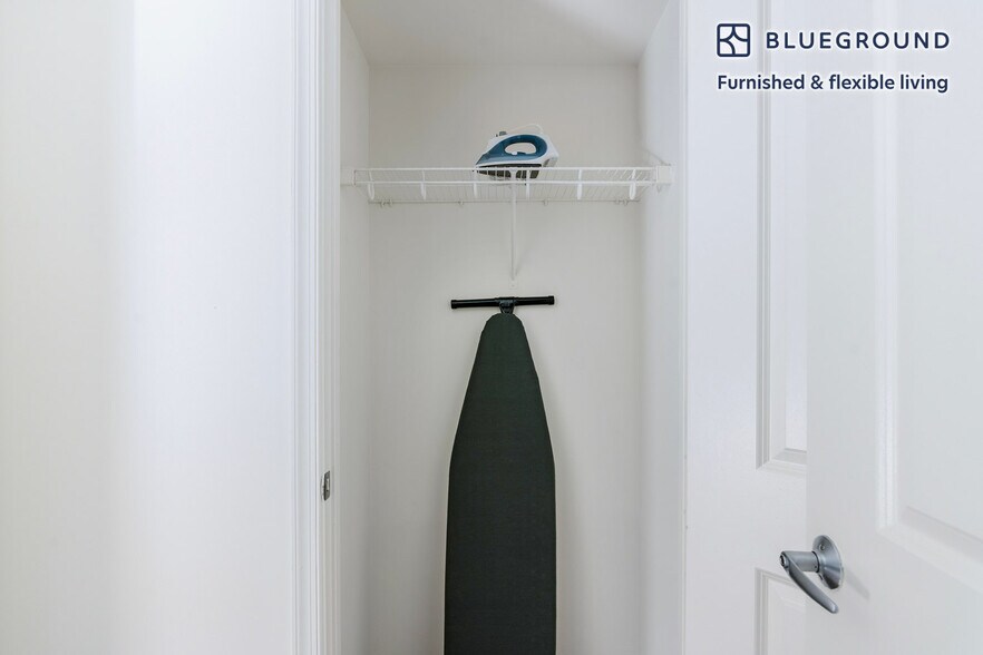 Building Photo - 1301 M St NW