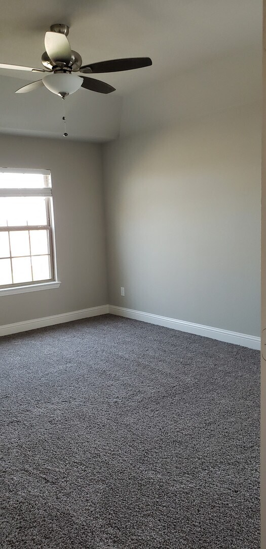 Building Photo - 4927 Sanger Cir Dr