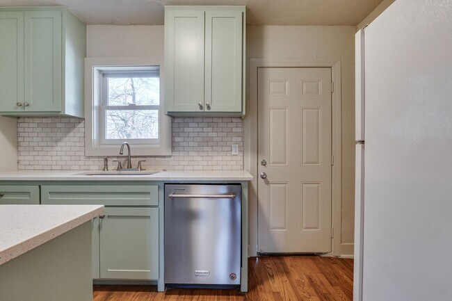 Building Photo - Updated one bed/one bath near Linwood in OKC