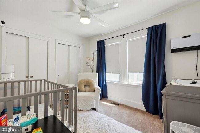 Building Photo - 322 Woodbine Ave