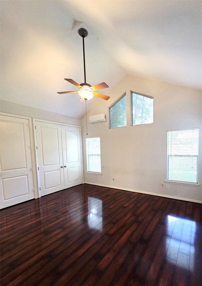 Building Photo - 58 Breezy Point Pl