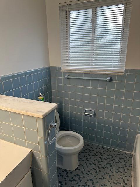 Building Photo - 18547 Hillcrest St